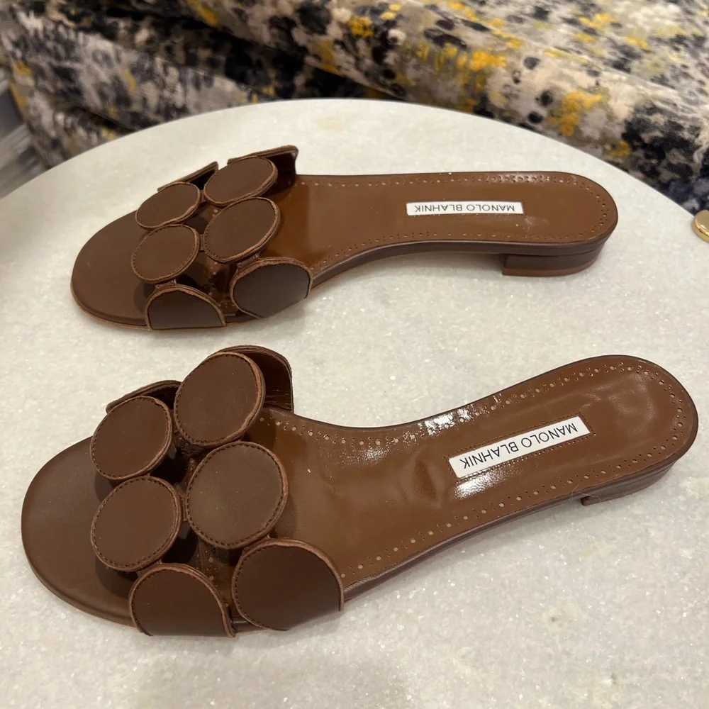 Manolo Blahnik - Circle-Cut Leather Flat Slide Sandals | Size 41 | Gently Used - Picture 3 of 9